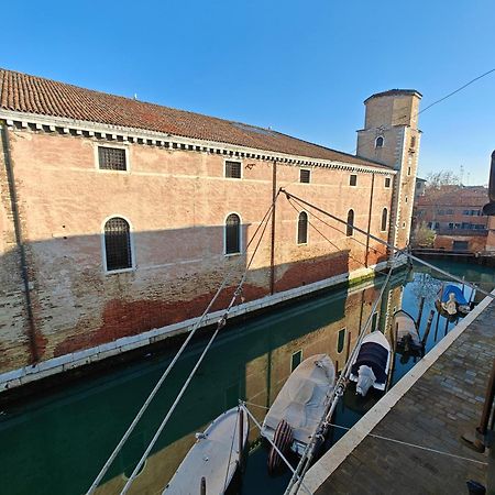 Castello Canal View Venice Luaran gambar