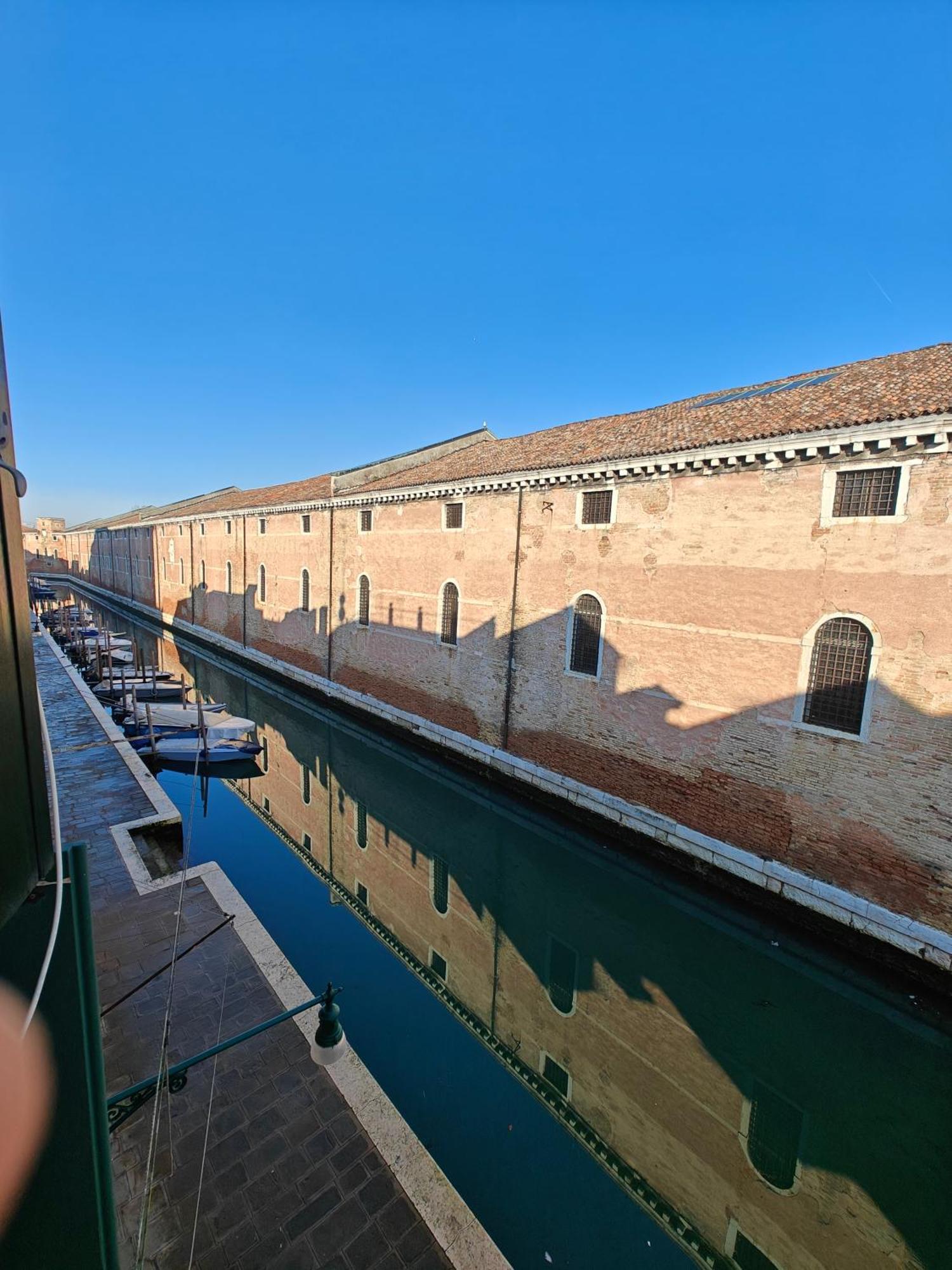 Castello Canal View Venice Luaran gambar